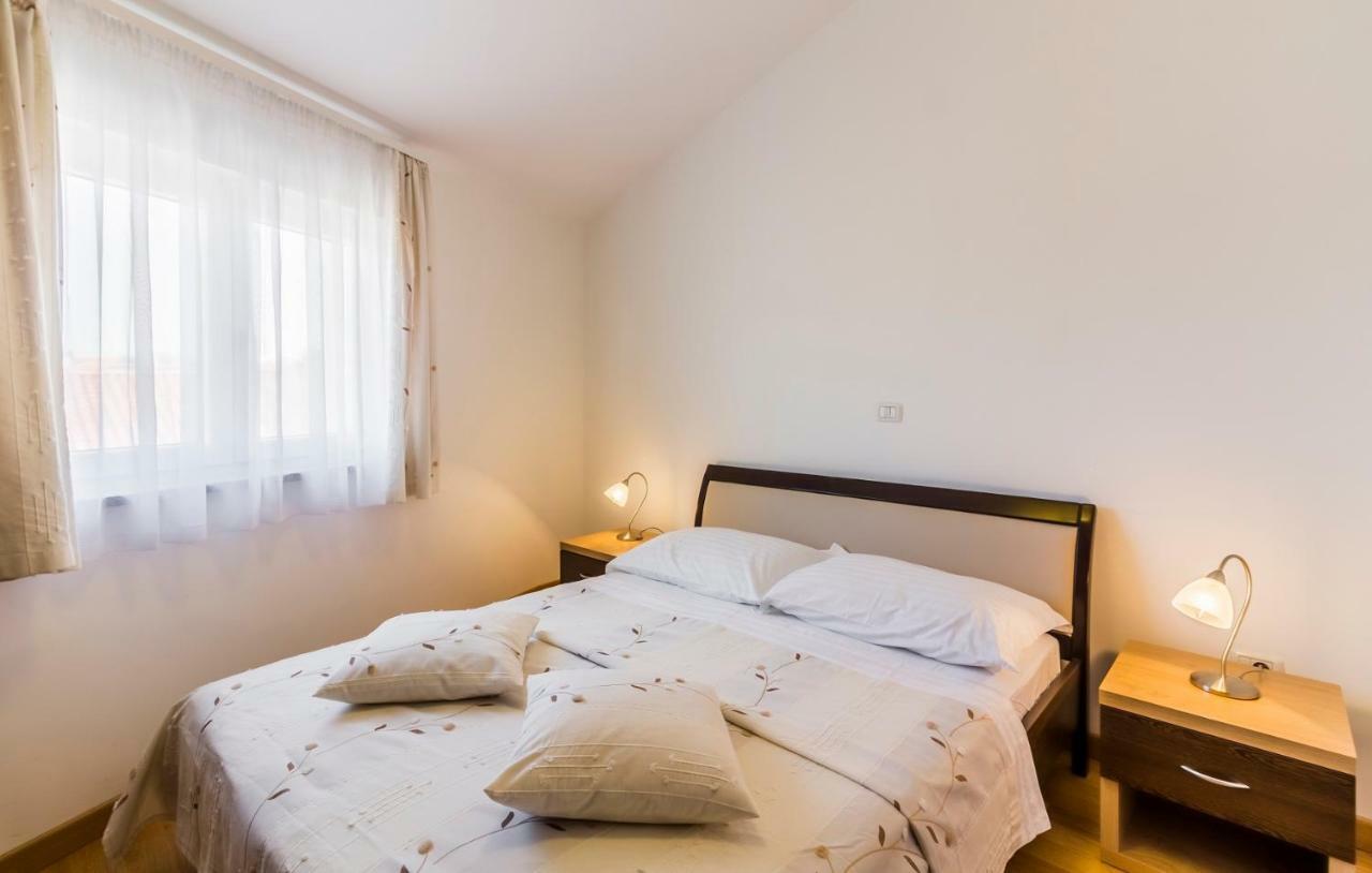 Apartman Kp Medulin Eksteriør billede